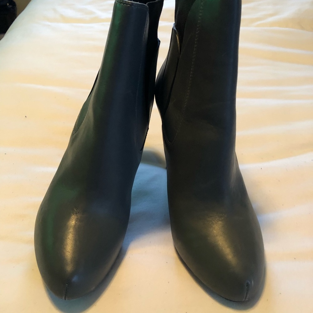 WOMENS GREY HIGH HEELED STILETTO  BOOTIES